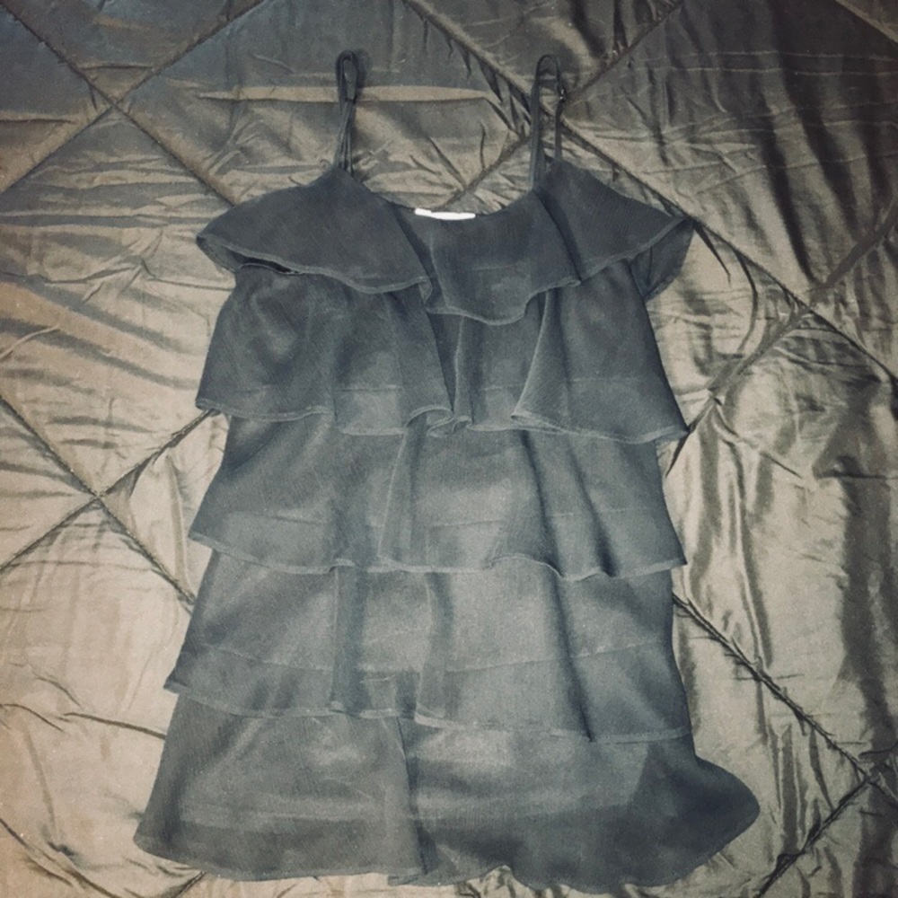 Candie’s Xs Black ruffled tank top